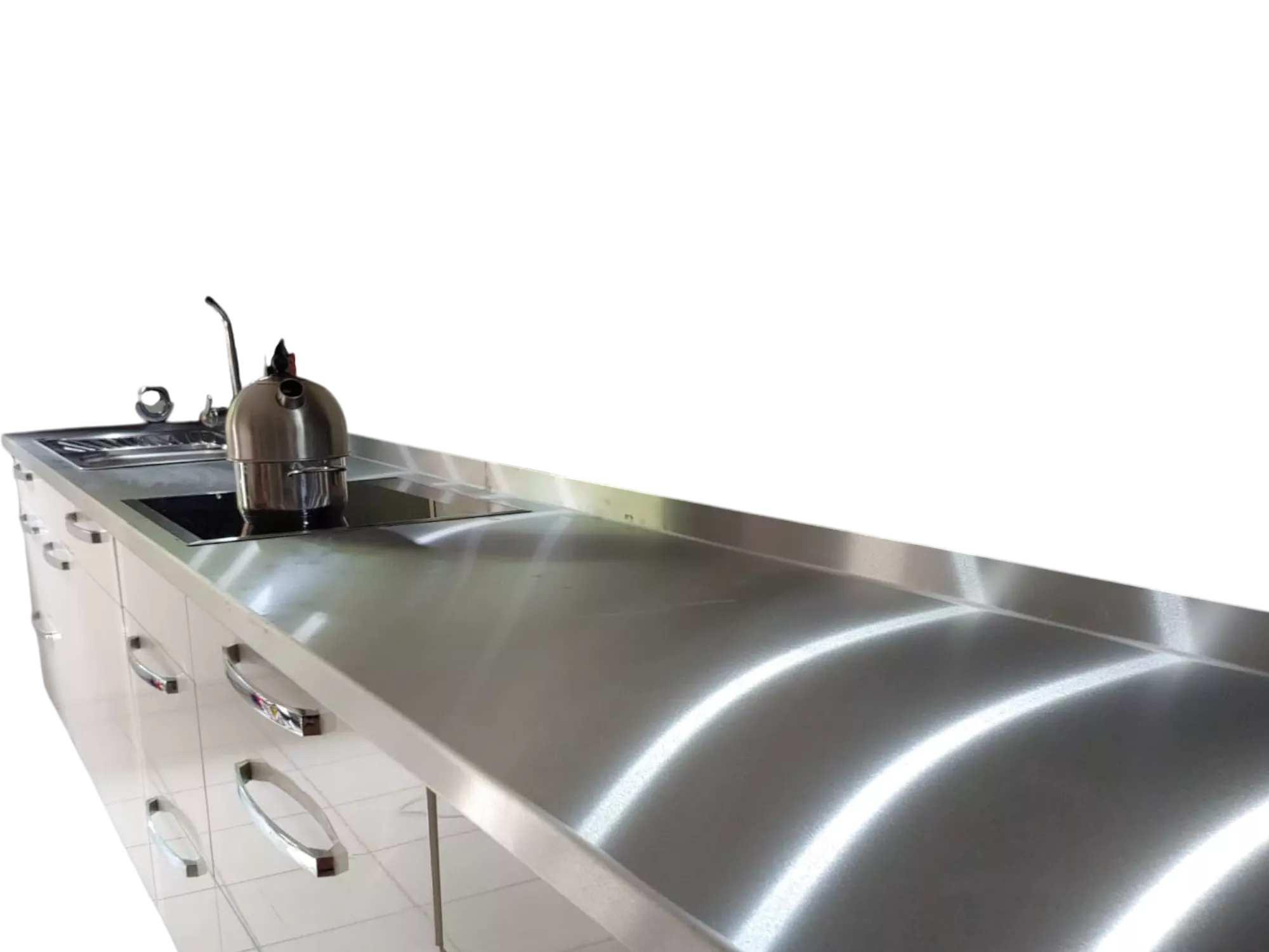 Edelstahl Arbeitsplatte auf einem mobilen Holztisch